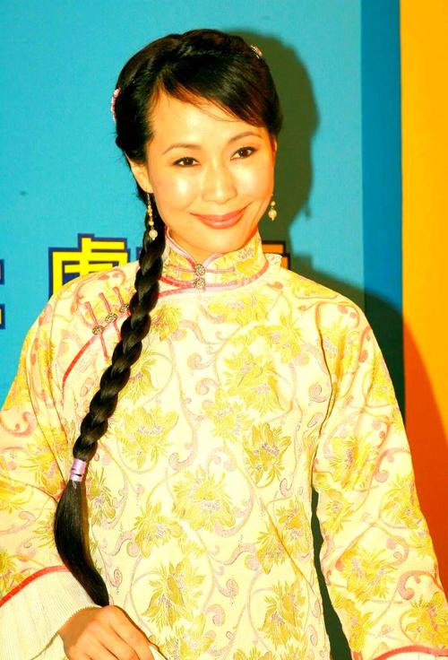 62岁叶童反串许仙无人能及，这才是反串女明星该有的样子