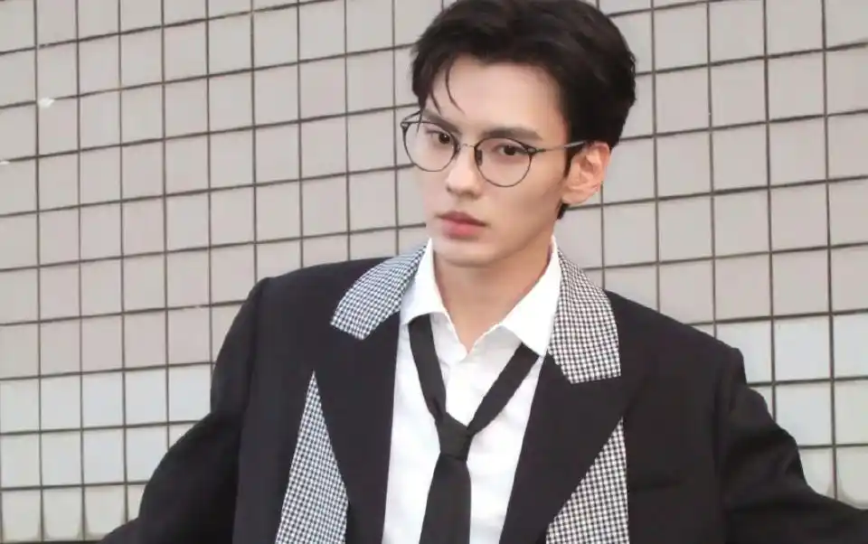 乐华娱乐一哥一姐_娱乐圈一哥_毕雯珺王一博