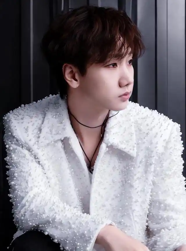 娱乐圈私德失范_热点娱乐明星网红,_顶流光环私德争议